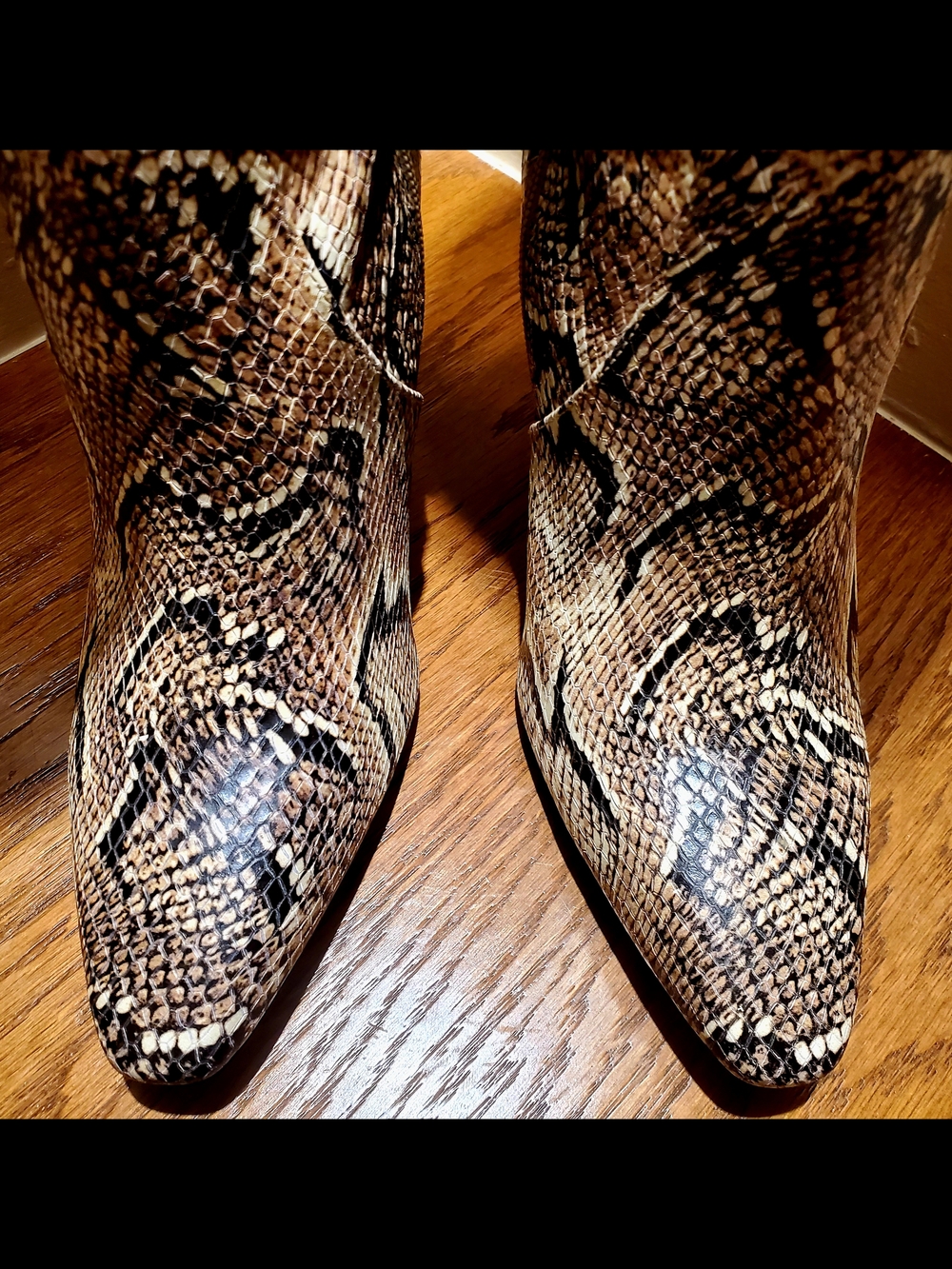 Vince Camuto Fendels Snakeskin Leather Over The Knee 4.25" High Heel Boots Sz 10 - Picture 9 of 14
